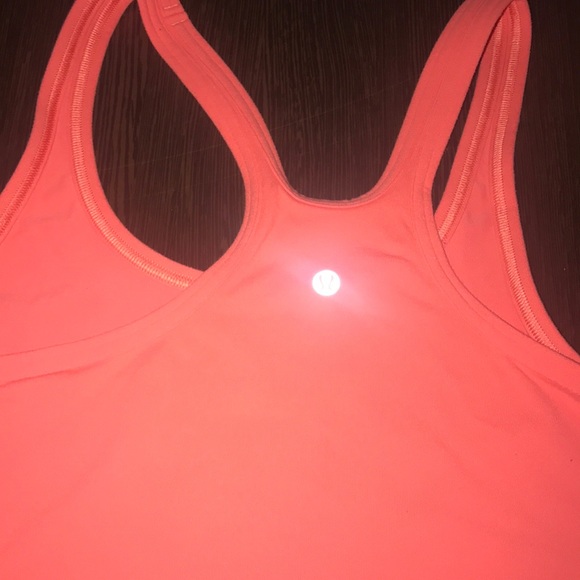 Lululemon razor back tank top - Picture 2 of 2